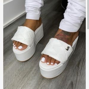 Shane Justin Woven Platforms